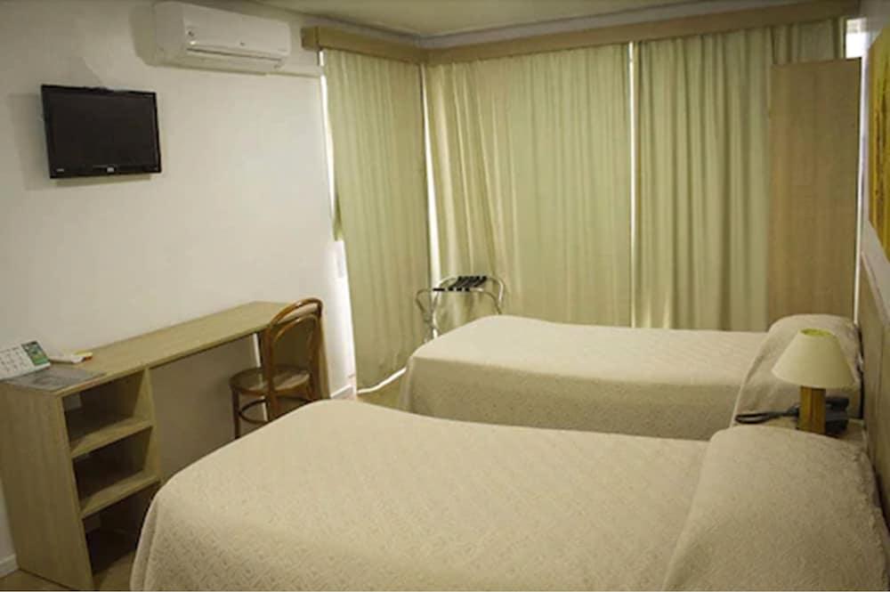 Hotel Dan Express By Nacional - Proximo Ao Complexo Hospitalar Santa Casa E Ufrgs