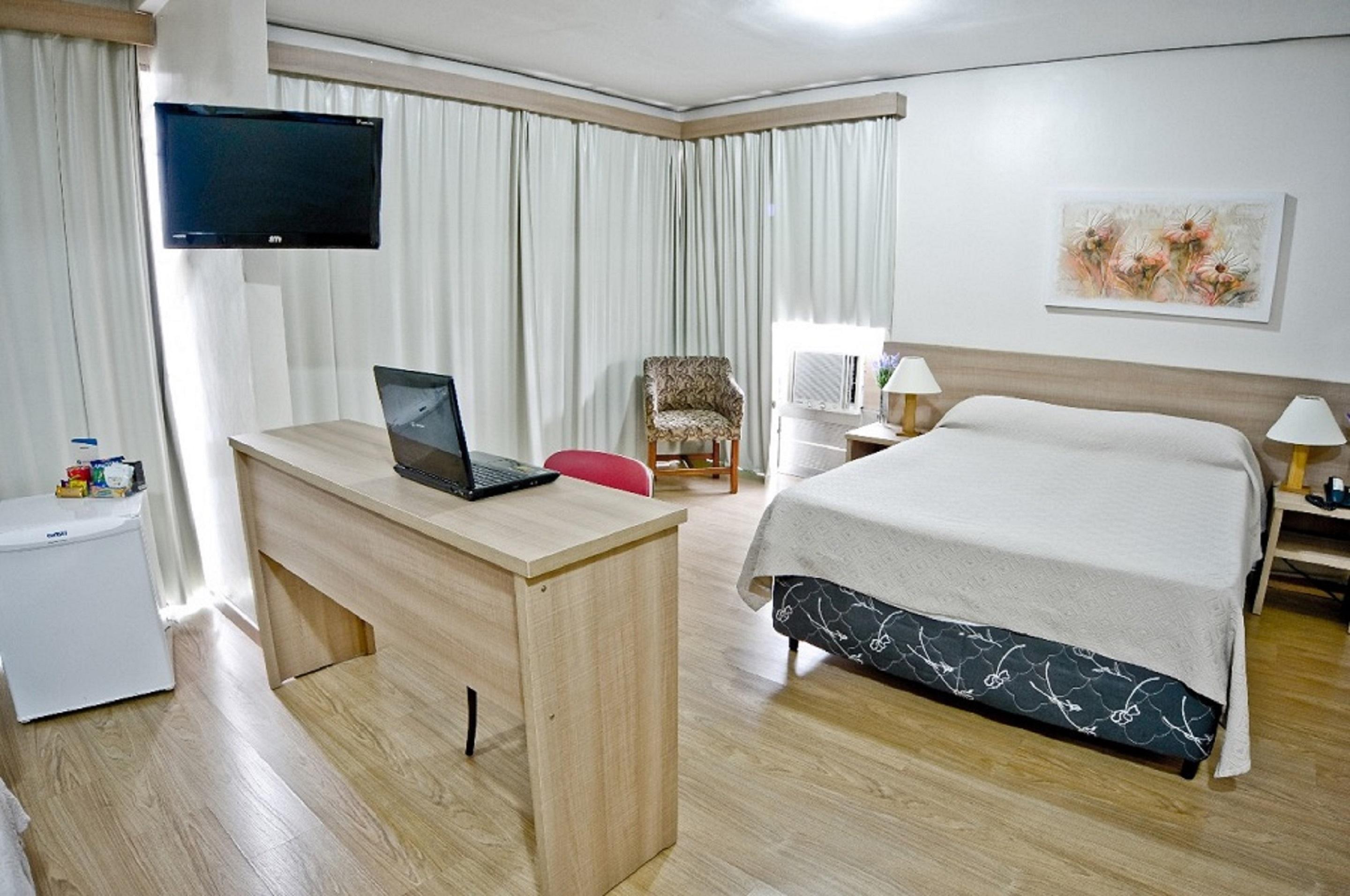Hotel Dan Express By Nacional - Proximo Ao Complexo Hospitalar Santa Casa E Ufrgs 3*
