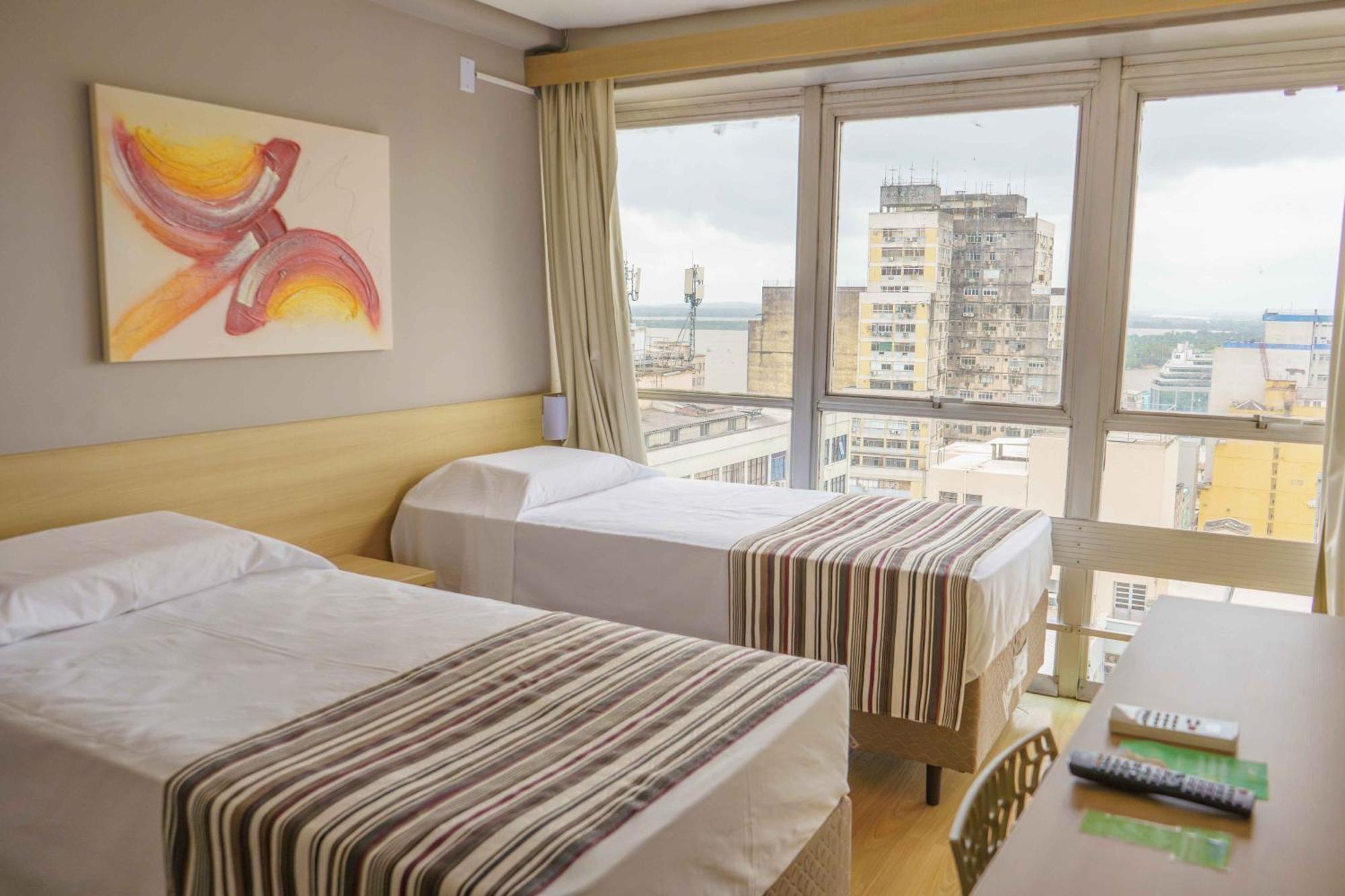 Hotel Dan Express By Nacional - Proximo Ao Complexo Hospitalar Santa Casa E Ufrgs 3*
